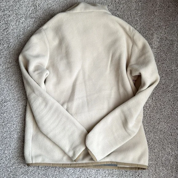 Cotopaxi fleece pullover. - Picture 3 of 3